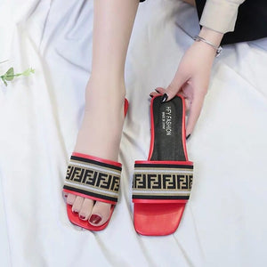 Net red ins word with sandals 2019 new flat open toe sandals female beach soft bottom slippers outside wearing women's shoes