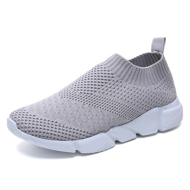 Women Shoes 2019 New Flyknit Sneakers Women Breathable Slip On Flat Shoes Soft Bottom White Sneakers Casual Women Flats Krasovki